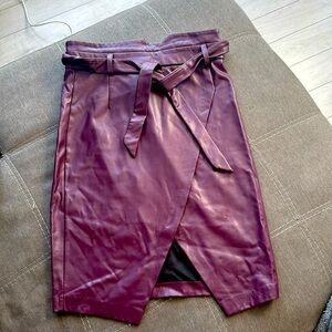 Faux leather burgundy skirt